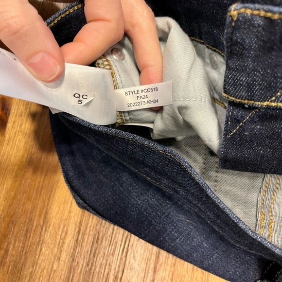 J Crew Mid Rise Cropped Kickout Jeans ‘03 Super Stretch Basil Penny Wash NWOT 27 - Picture 11 of 11